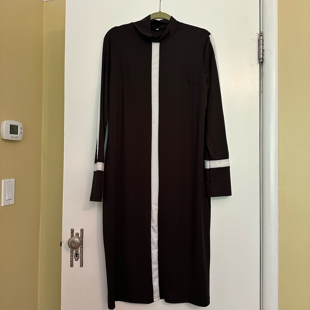 Black midi length polyester pullover dress